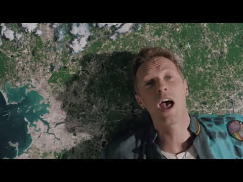 Coldplay Up and Up 공식 뮤직비디오 썸네일
